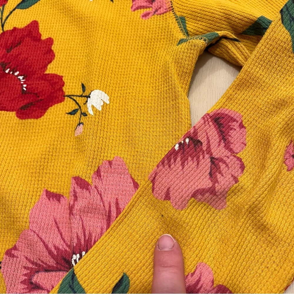2pk Old Navy L(10-12) long sleeve thermal tees floral - Picture 5 of 8